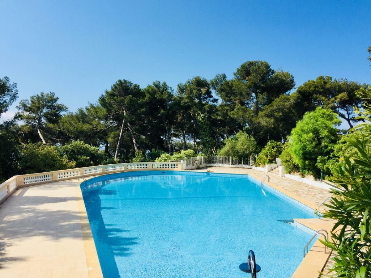 Studio 4 Personnes Avec Piscine, Tennis Διαμέρισμα Ιέρ Εξωτερικό φωτογραφία