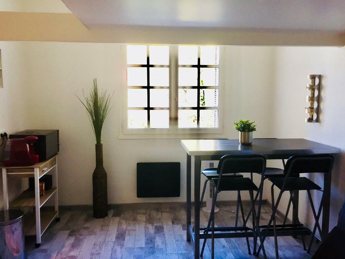 Studio 4 Personnes Avec Piscine, Tennis Διαμέρισμα Ιέρ Εξωτερικό φωτογραφία
